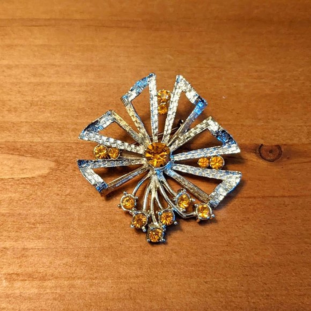 VINTAGE ART DECO GOLD TONE YELLOW/ORANGE RHINESTONE BROOCH/PIN